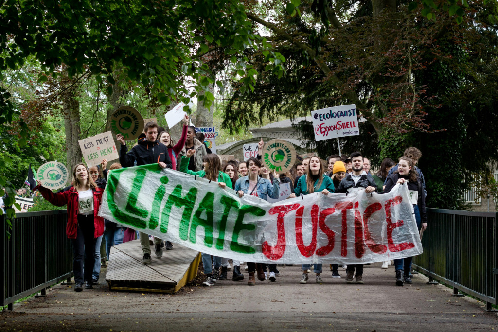 Juventude Indiana luta por reformas agrícolas e preços justos